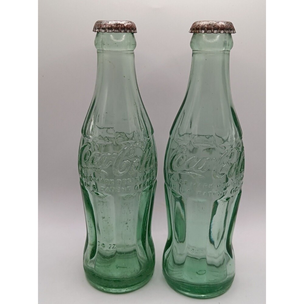 2) Coca Cola Vintage Soda Bottles Green Glass Lancaster & Havre De Grace USA Cap